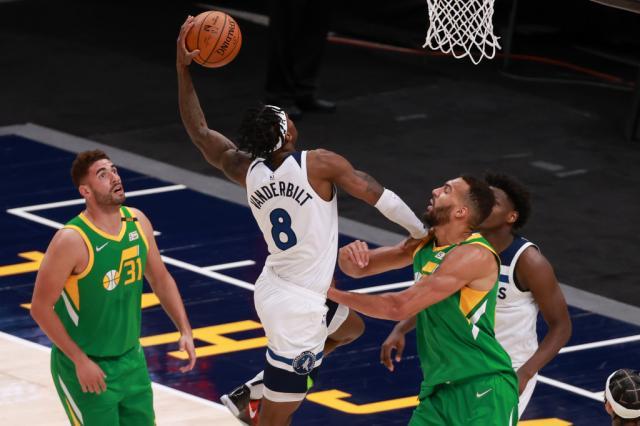 1631167889377024293.jpg USATSI_15962386.jpg